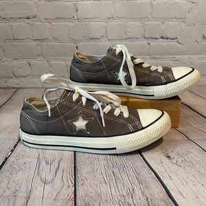 Converse One Star Gray Low-tops Size 6